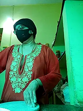 heenage online show from 12-23-25, 05:27