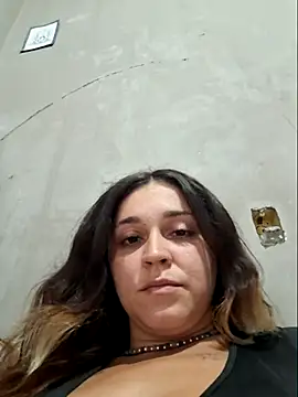 luuhcat09 online show from 02-12-26, 04:13