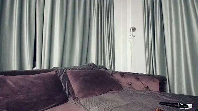 LaraStone69 online show from 06-04-26, 06:03