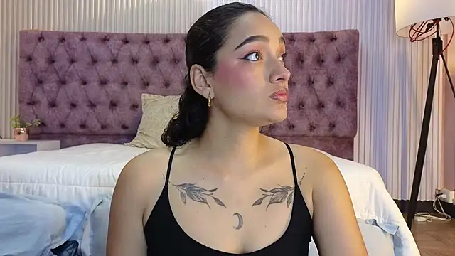 EMILYY FOXY online show from 12-03-25, 07:01