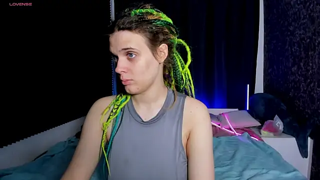 KIKI Krash online show from 11-21-25, 10:03