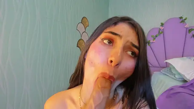Skinny Linda online show from 12-28-24, 04:30