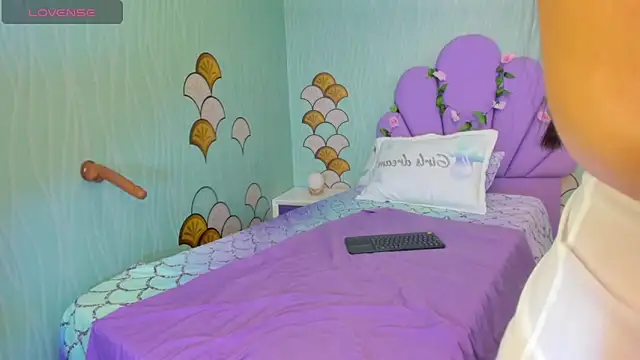 Skinny Linda online show from 01-24-25, 05:00