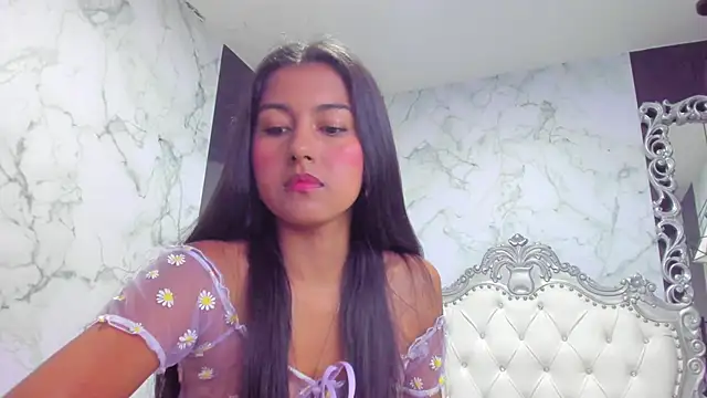 Snapshot of Emmy_Cute18 chatting on 01-27-25, 11:22 Emmy Cute18 online show from 01-27-25, 11:22