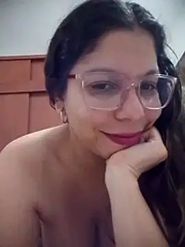 Snapshot of Carliina_Soussa chatting on 05-15-26, 12:28 Carliina Soussa online show from 05-15-26, 12:28