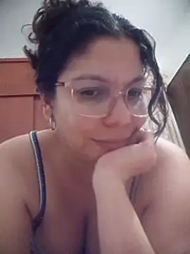 Snapshot of Carliina_Soussa chatting on 05-18-26, 12:40 Carliina Soussa online show from 05-18-26, 12:40