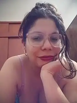Snapshot of Carliina_Soussa chatting on 05-25-26, 01:00 Carliina Soussa online show from 05-25-26, 01:00