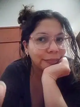 Snapshot of Carliina_Soussa chatting on 06-17-26, 11:38 Carliina Soussa online show from 06-17-26, 11:38
