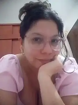 Snapshot of Carliina_Soussa chatting on 06-19-26, 10:35 Carliina Soussa online show from 06-19-26, 10:35