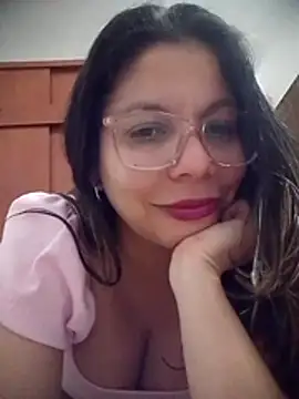 Snapshot of Carliina_Soussa chatting on 06-22-26, 01:18 Carliina Soussa online show from 06-22-26, 01:18