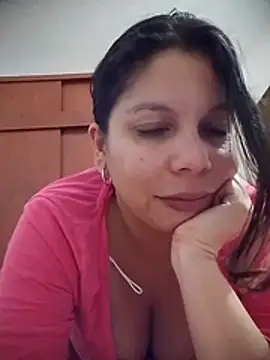 Snapshot of Carliina_Soussa chatting on 06-22-26, 11:46 Carliina Soussa online show from 06-22-26, 11:46