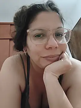 Snapshot of Carliina_Soussa chatting on 07-13-26, 01:41 Carliina Soussa online show from 07-13-26, 01:41