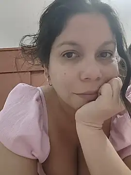 Snapshot of Carliina_Soussa chatting on 07-17-26, 10:36 Carliina Soussa online show from 07-17-26, 10:36