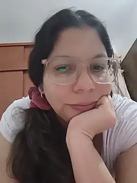 Snapshot of Carliina_Soussa chatting on 07-20-26, 02:04 Carliina Soussa online show from 07-20-26, 02:04