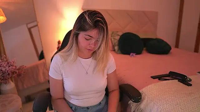 Lau Bee online show from 11-10-25, 07:13