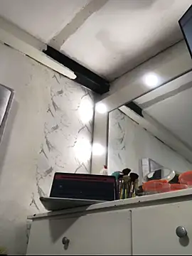 Abigail Cowen online show from 04-04-26, 02:47