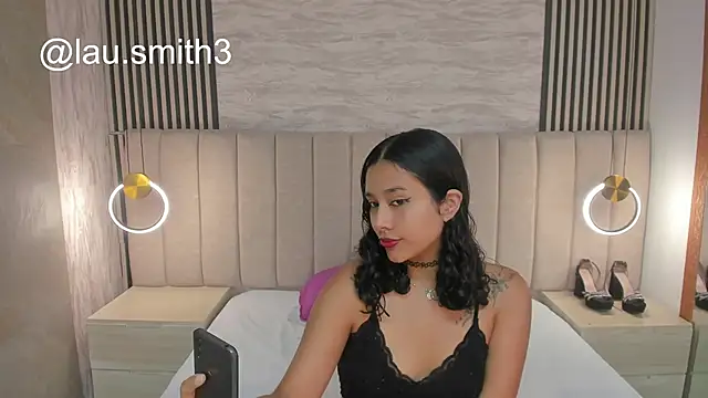 laura smith33 online show from 11-05-25, 02:39