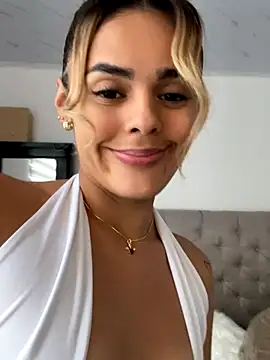 Snapshot of ZoeJohnsoon chatting on 11-01-25, 06:54 ZoeJohnsoon online show from 11-01-25, 06:54