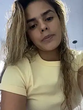 Snapshot of ZoeJohnsoon chatting on 11-16-25, 08:58 ZoeJohnsoon online show from 11-16-25, 08:58