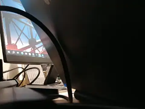 Snapshot of steelwings1976 chatting on 12-15-25, 11:09 steelwings1976 online show from 12-15-25, 11:09