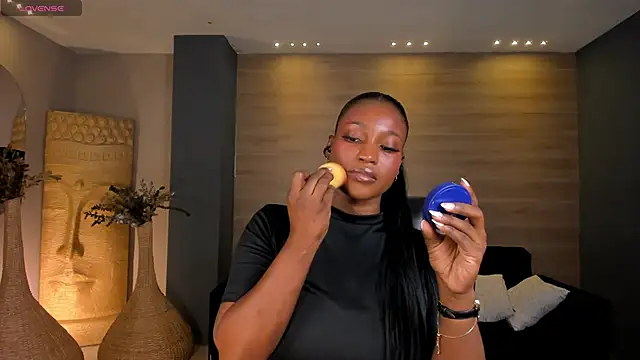 SavannahStorm online show from 11-20-25, 12:05