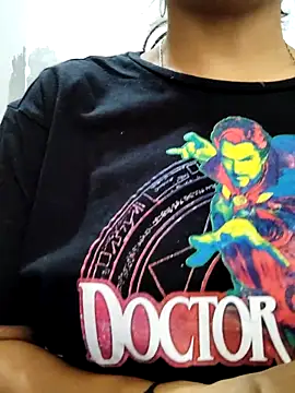 Snapshot of illay_love chatting on 03-18-25, 06:14 illay love online show from 03-18-25, 06:14