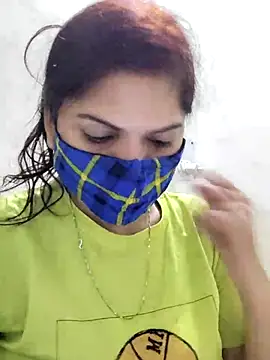 Snapshot of illay_love chatting on 03-21-25, 11:33 illay love online show from 03-21-25, 11:33