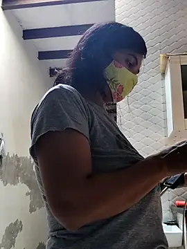 Snapshot of illay_love chatting on 09-22-25, 04:36 illay love online show from 09-22-25, 04:36