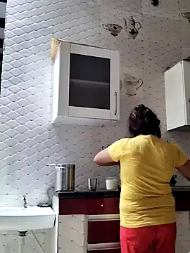 Snapshot of illay_love chatting on 10-02-25, 07:26 illay love online show from 10-02-25, 07:26