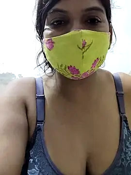 Snapshot of illay_love chatting on 10-03-25, 07:44 illay love online show from 10-03-25, 07:44