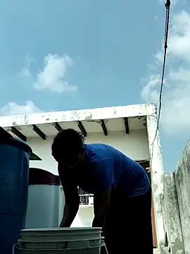 Snapshot of illay_love chatting on 10-04-25, 08:01 illay love online show from 10-04-25, 08:01