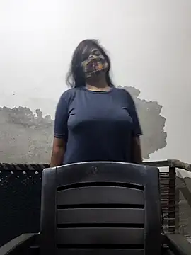 Snapshot of illay_love chatting on 10-08-25, 04:37 illay love online show from 10-08-25, 04:37