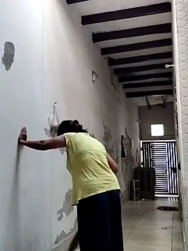 Snapshot of illay_love chatting on 10-12-25, 04:33 illay love online show from 10-12-25, 04:33