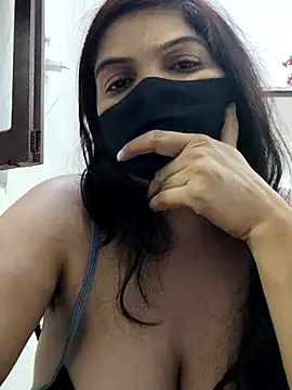 Snapshot of illay_love chatting on 10-26-25, 05:52 illay love online show from 10-26-25, 05:52