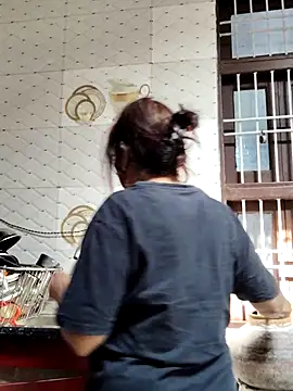 Snapshot of illay_love chatting on 11-04-25, 05:28 illay love online show from 11-04-25, 05:28