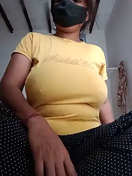 Snapshot of illay_love chatting on 06-12-26, 04:44 illay love online show from 06-12-26, 04:44