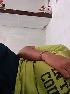 illay love online show from 07-23-26, 03:37