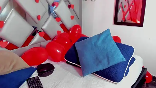 Nahomi-Hill online show from 02-13-25, 09:17