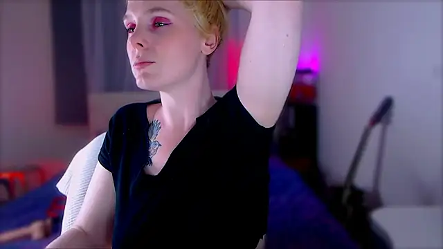 Snapshot of MissSeverina chatting on 09-13-25, 07:24 MissSeverina online show from 09-13-25, 07:24