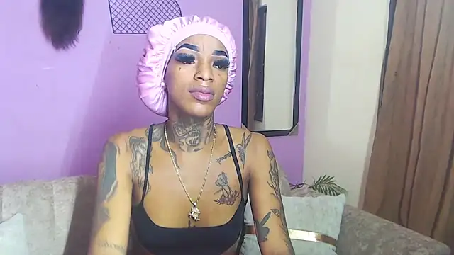 Snapshot of badgirls_cx chatting on 09-30-25, 12:54 badgirls cx online show from 09-30-25, 12:54