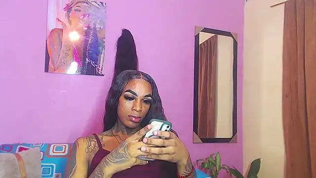 Snapshot of badgirls_cx chatting on 10-22-25, 06:13 badgirls cx online show from 10-22-25, 06:13