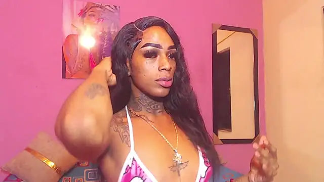 Snapshot of badgirls_cx chatting on 12-18-25, 10:21 badgirls cx online show from 12-18-25, 10:21