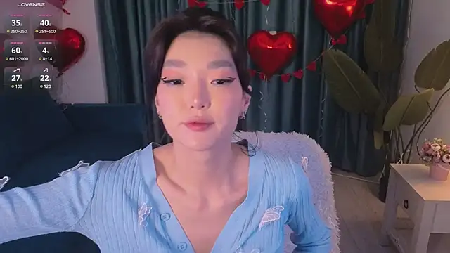 Snapshot of AudreyMell chatting on 02-14-25, 02:54 AudreyMell online show from 02-14-25, 02:54