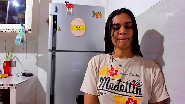 Biancasantillana online show from 10-20-25, 07:14