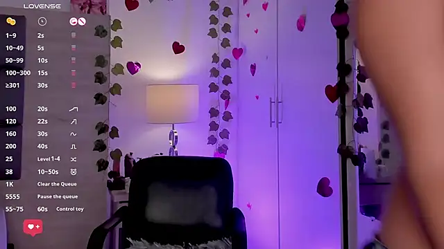 Snapshot of BonnieAnderson_ chatting on 02-06-25, 08:02 BonnieAnderson online show from 02-06-25, 08:02