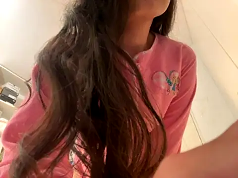 Snapshot of ForeverLola2024 chatting on 11-16-25, 04:51 ForeverLola2024 online show from 11-16-25, 04:51