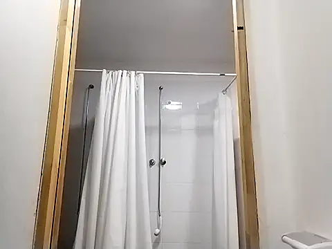 Snapshot of angelcachondo199211 chatting on 09-11-25, 06:30 angelcachondo199211 online show from 09-11-25, 06:30