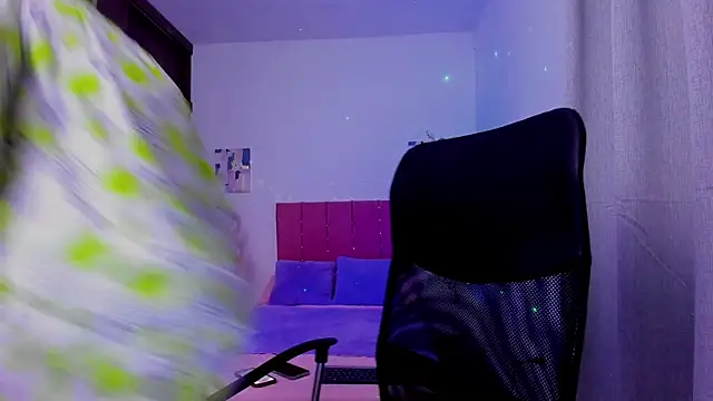 Charlee pink online show from 09-25-25, 11:25