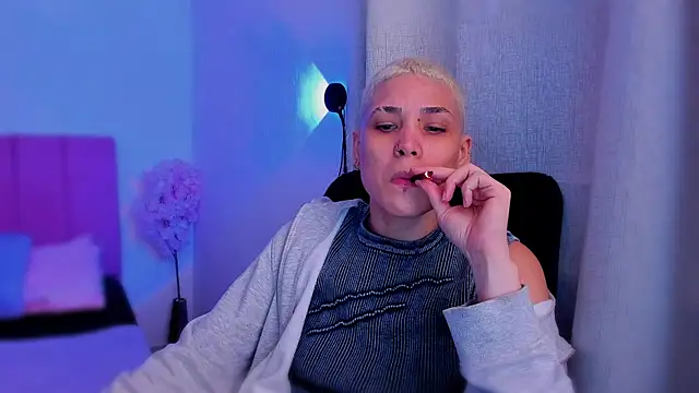 Charlee pink online show from 02-05-26, 11:31