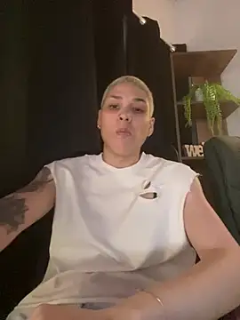 Charlee pink online show from 05-10-26, 06:13